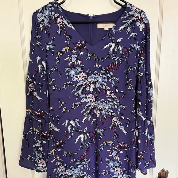 Loft purple floral dress with bell sleeves - Picture 1 of 4